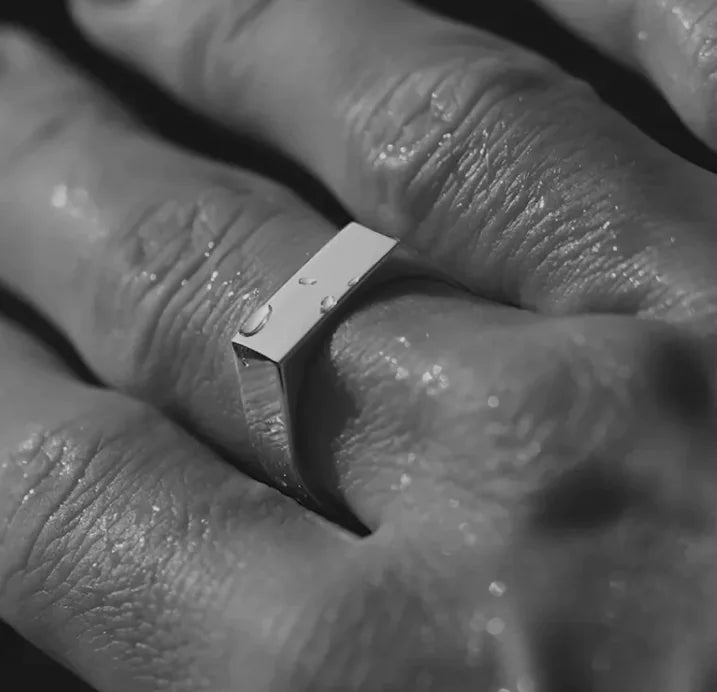 Sleek Ring
