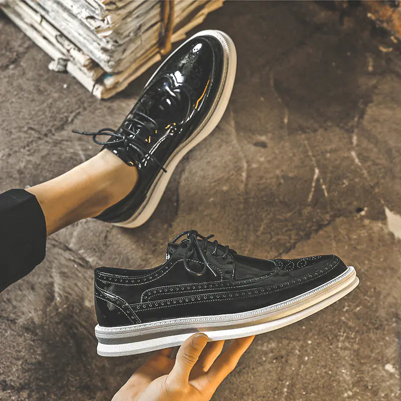 Classic Men’s Carved Brogues